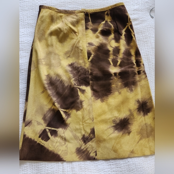 Neiman Marcus Suede Skirt Size 8 - Picture 2 of 8